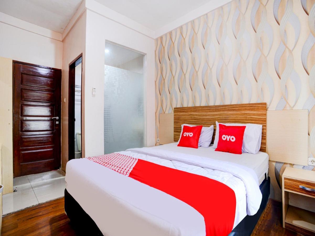 Oyo 90263 Hotel Diva Golf Bengkulu Buitenkant foto