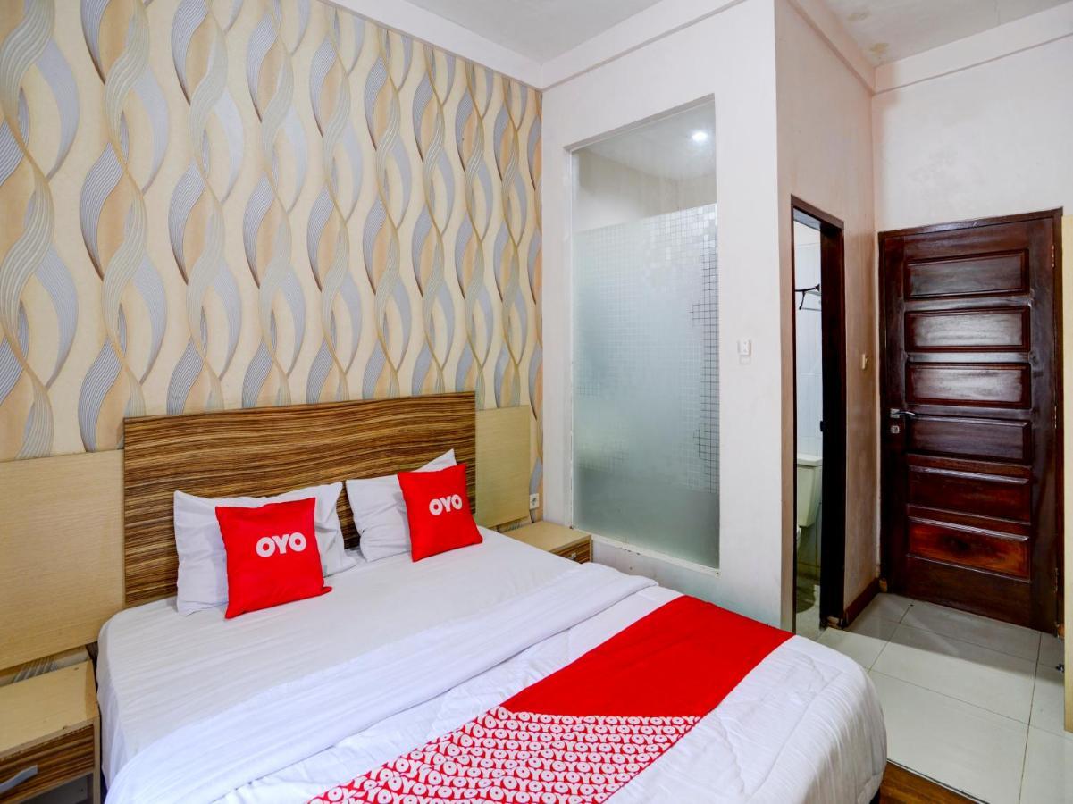 Oyo 90263 Hotel Diva Golf Bengkulu Buitenkant foto