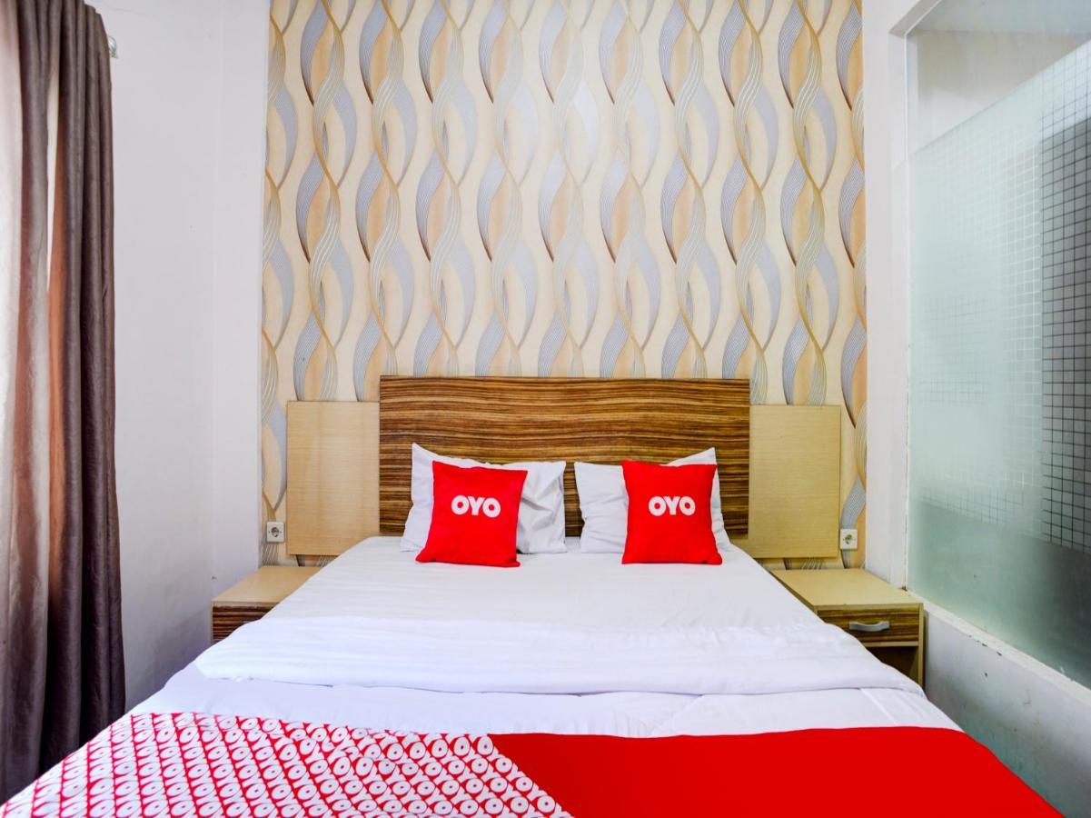 Oyo 90263 Hotel Diva Golf Bengkulu Buitenkant foto